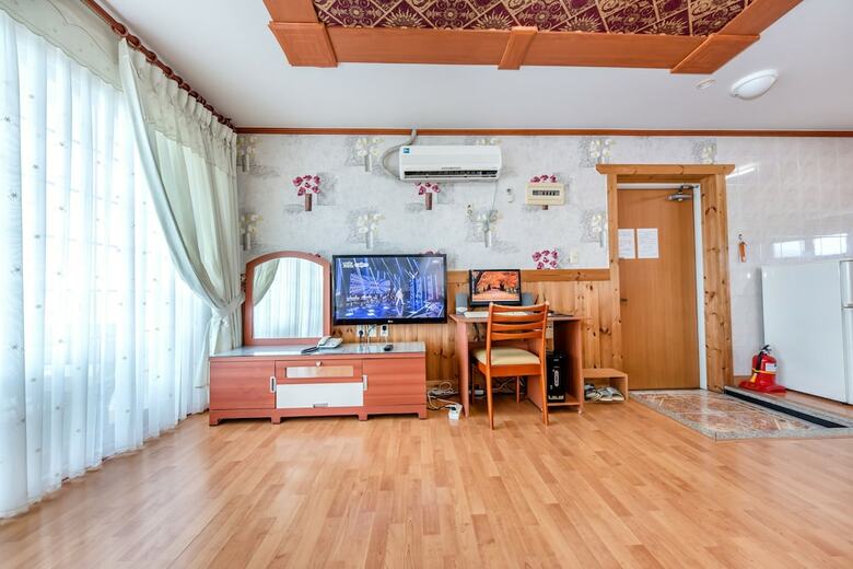 Hotel Gyulhyanggi Pension
