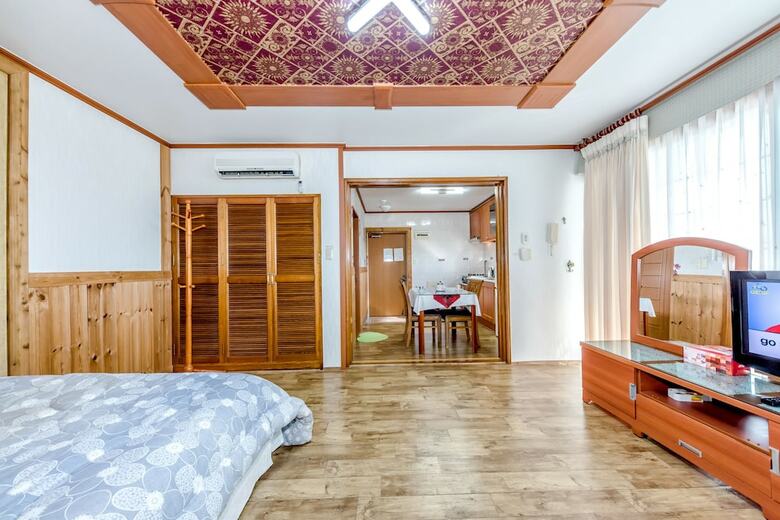 Hotel Gyulhyanggi Pension