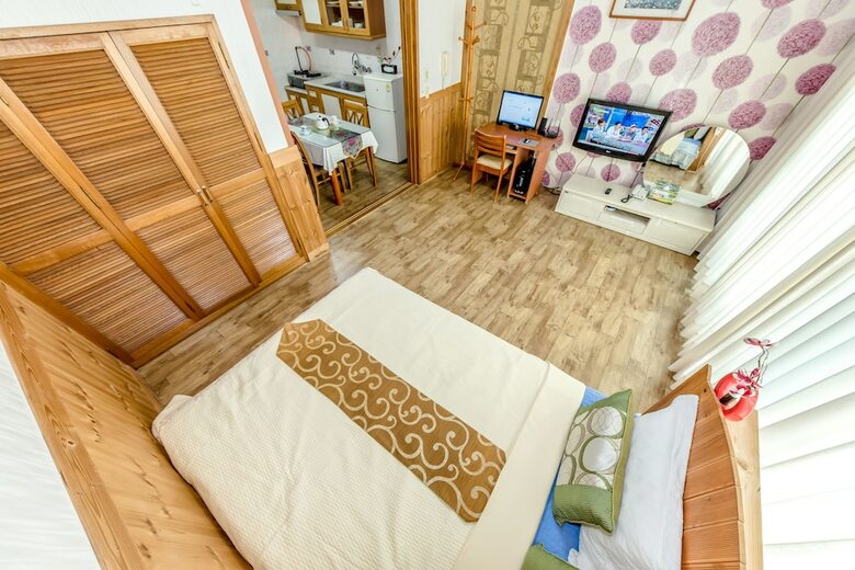 Hotel Gyulhyanggi Pension