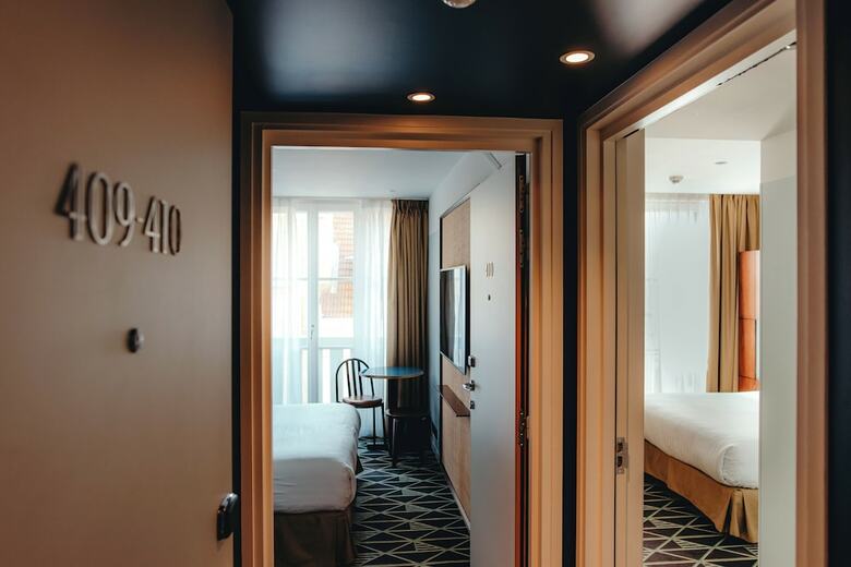 Hotel H�tel Eiffel Blomet