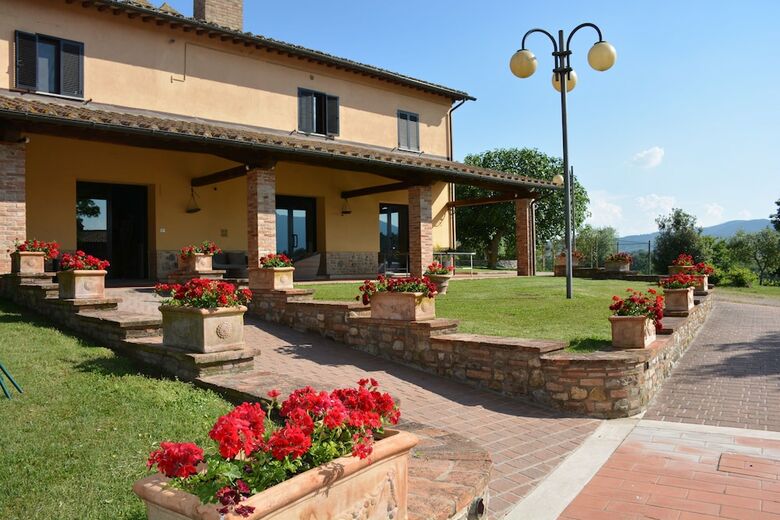Poggiovalle Country House