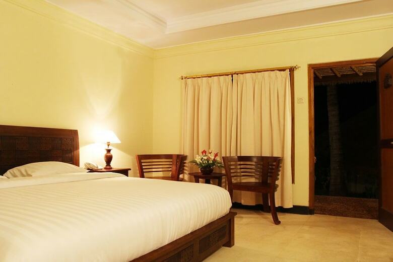 Hotel Queen Of The South Resort
