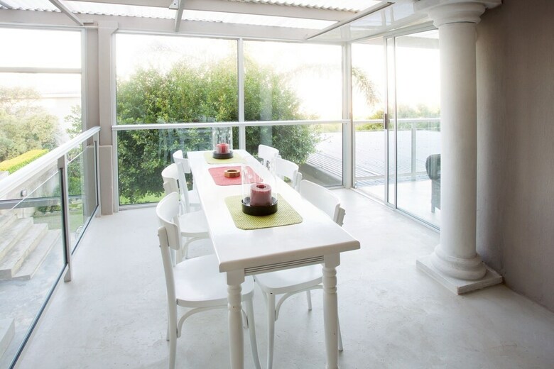 Bed & Breakfast Sea Whisper Guest House & Self Catering