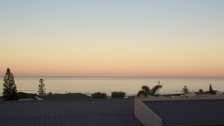 Bed & Breakfast Sea Whisper Guest House & Self Catering