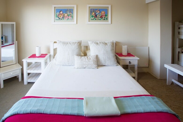Bed & Breakfast Sea Whisper Guest House & Self Catering