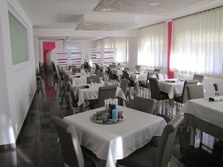 Hotel Ristorante Scaran�