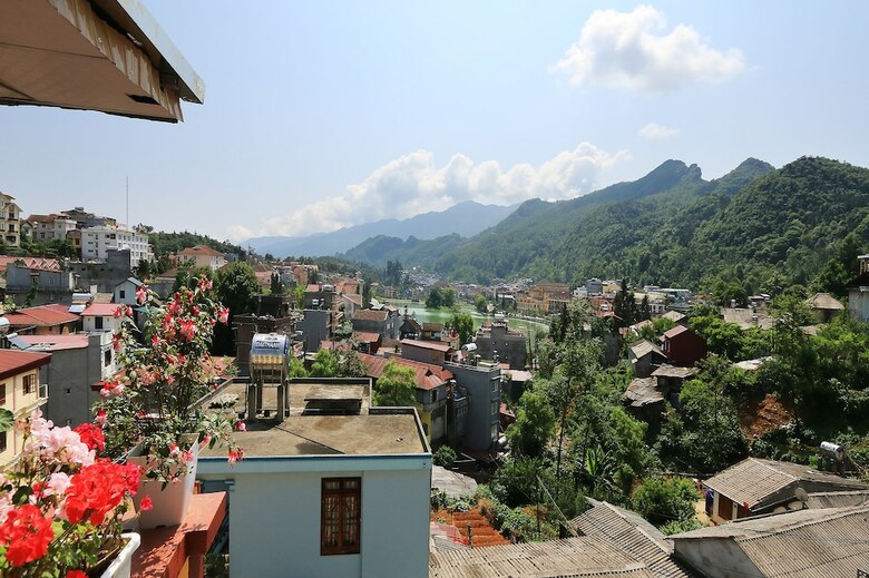 Bed & Breakfast Sapa Local House