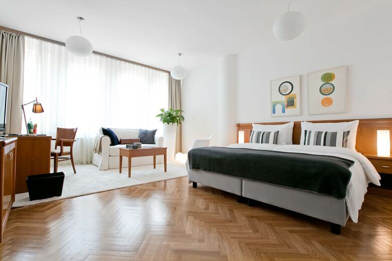 Apartamentos Angel Main Square
