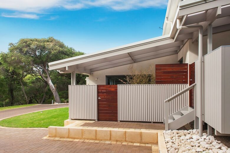 Apartamentos Margaret River Beach Studios