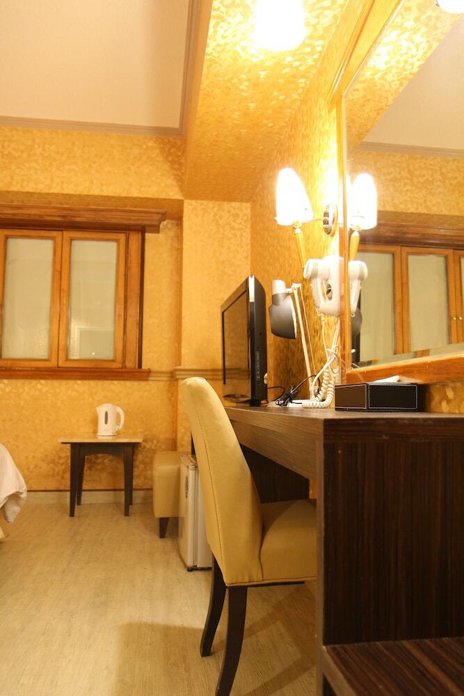 Goodness Hotel