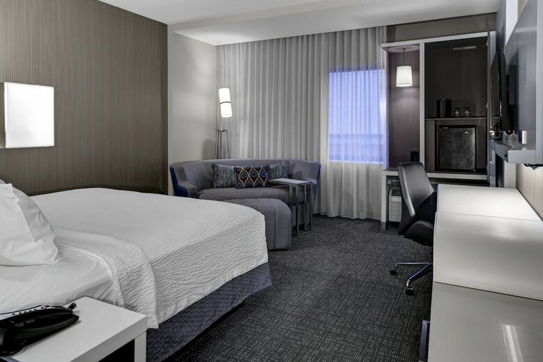 Hotel Courtyard Carrollton
