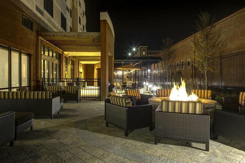 Hotel Courtyard Carrollton