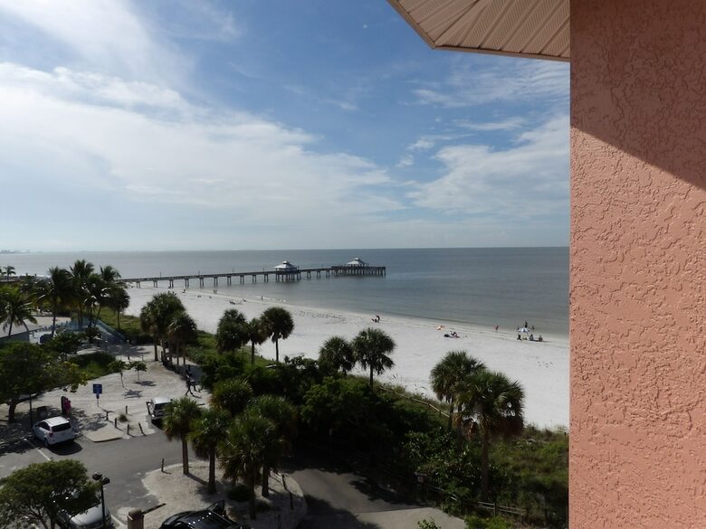Edison Beach House