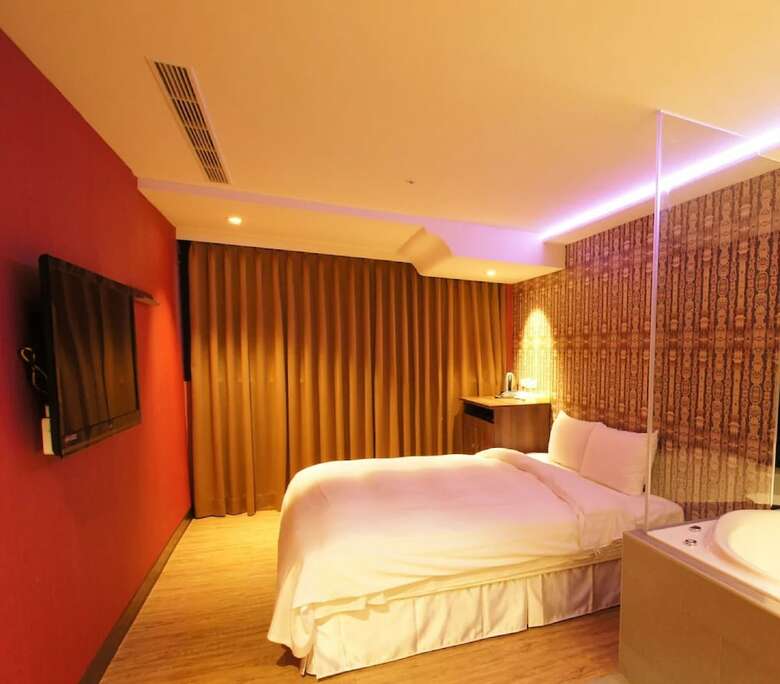 Hotel Colors Infinity Inn
