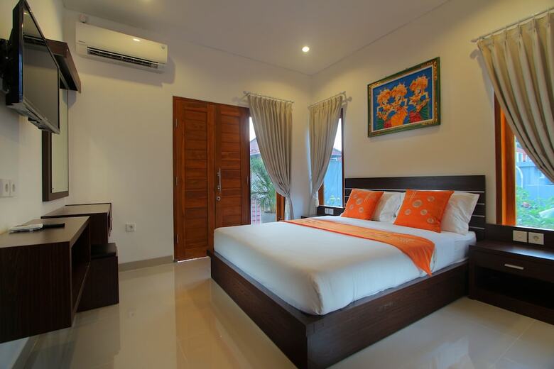Hotel Lotus Tirta Seminyak