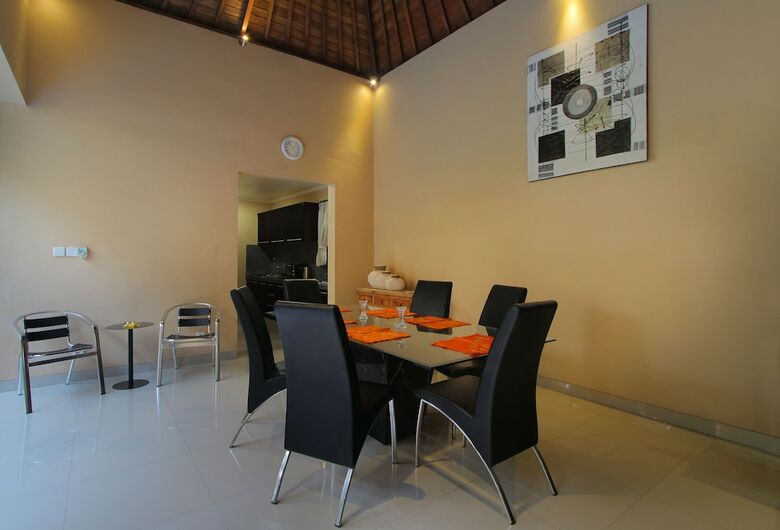 Hotel Lotus Tirta Seminyak