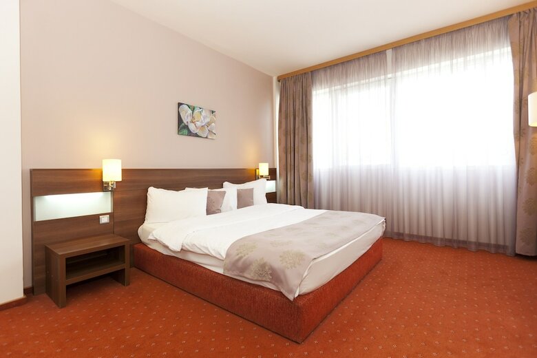Hotel Rin Airport