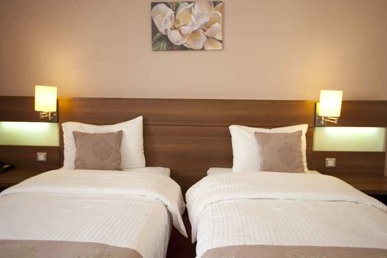 Hotel Rin Airport