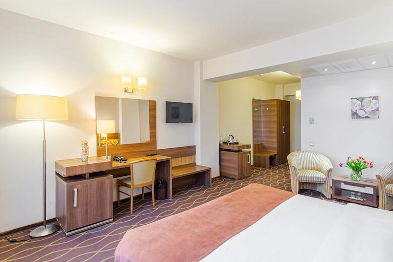 Hotel Rin Airport