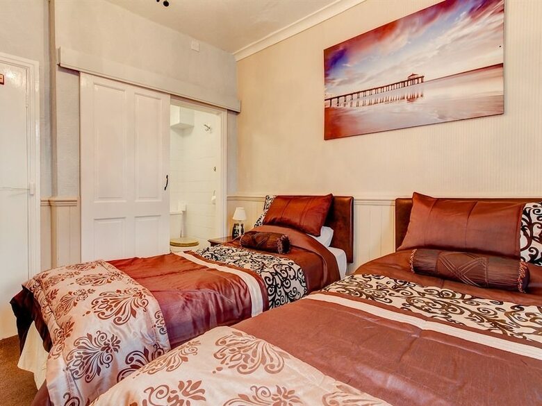 Hotel Thistle Dhu Guest House