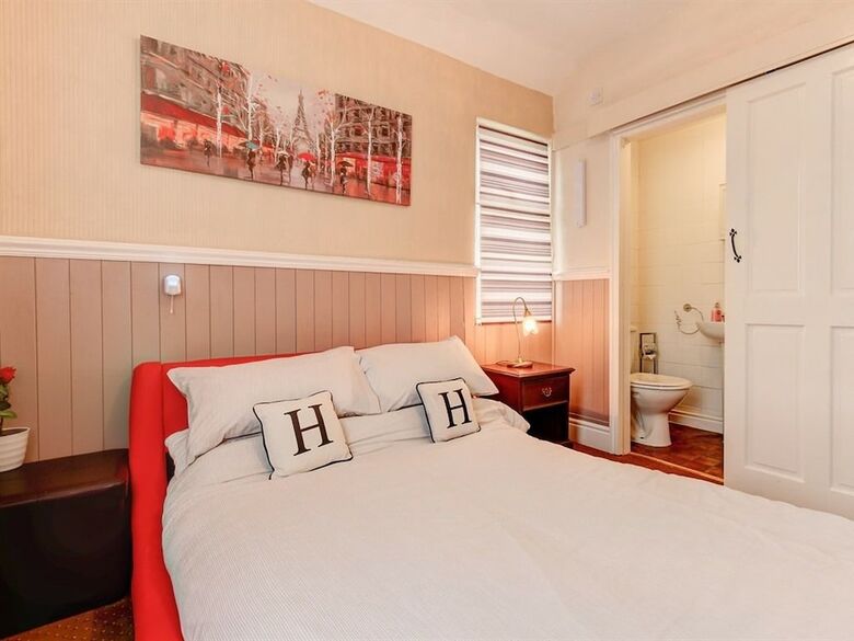 Hotel Thistle Dhu Guest House