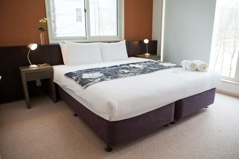 Yutaka Townhouse