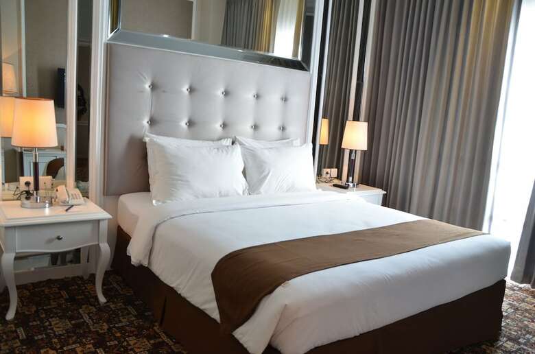 Hotel Golden Tulip Legacy Surabaya