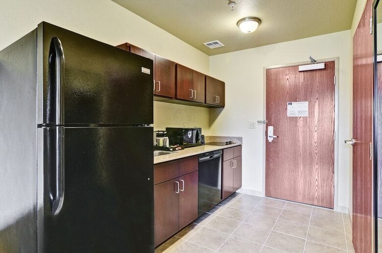 Hotel Cobblestone Inn & Suites - Ambridge