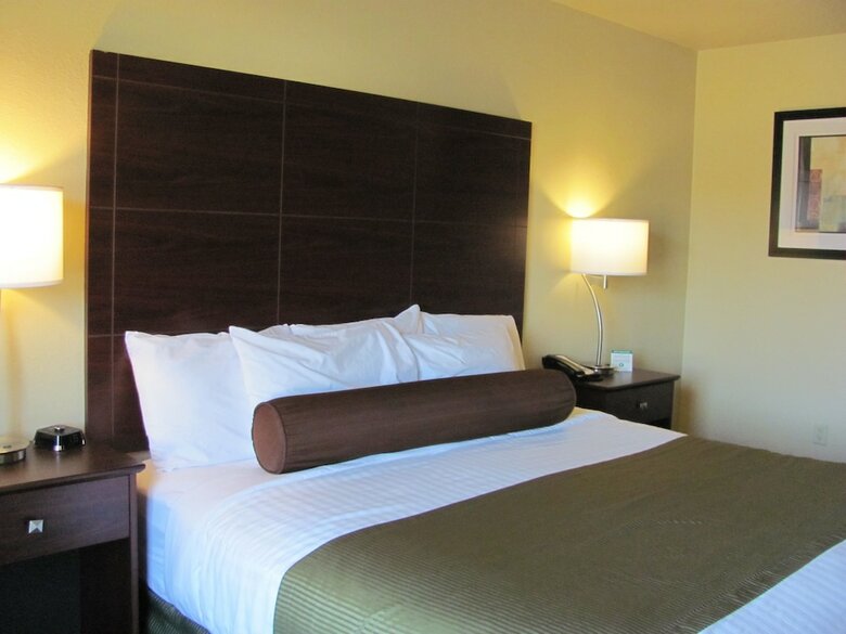 Hotel Cobblestone Inn & Suites - Ambridge
