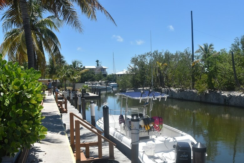 Hotel Coconut Cay Resort & Marina