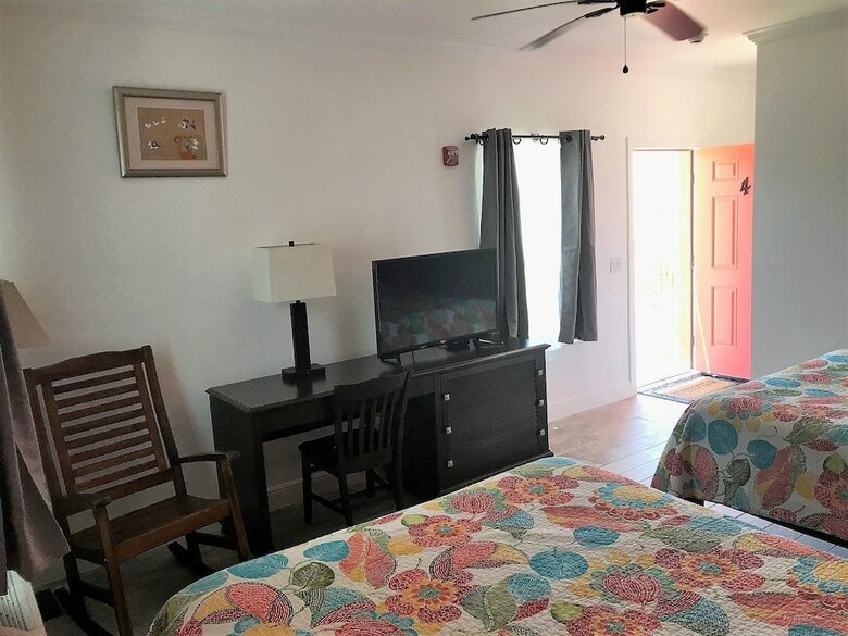 Hotel Coconut Cay Resort & Marina