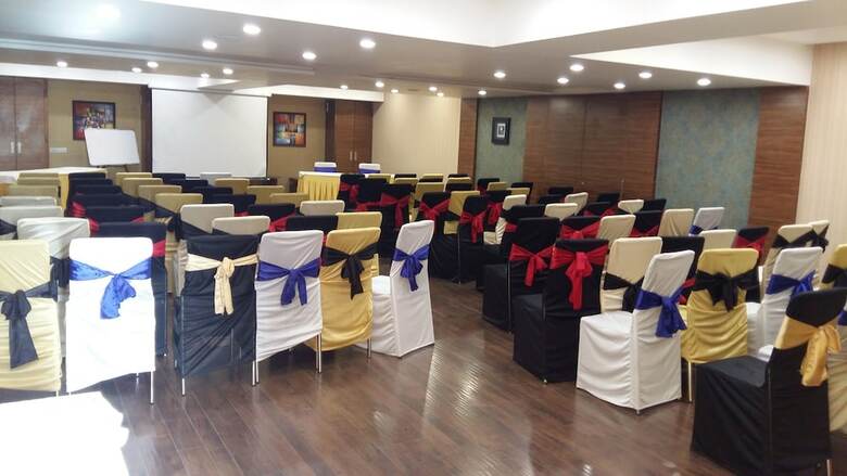 Hotel Pride Biznotel Vadodara
