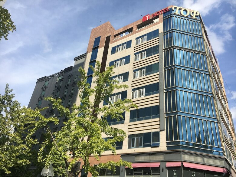 Top Hotel