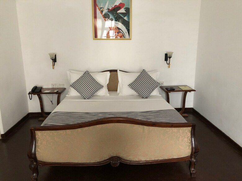 Hotel Deco On 44
