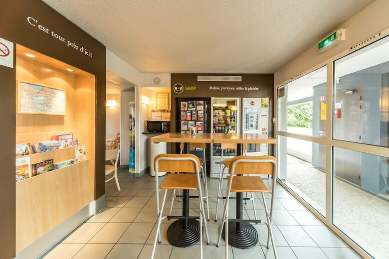 Hotel B&B H�tel Alencon Nord