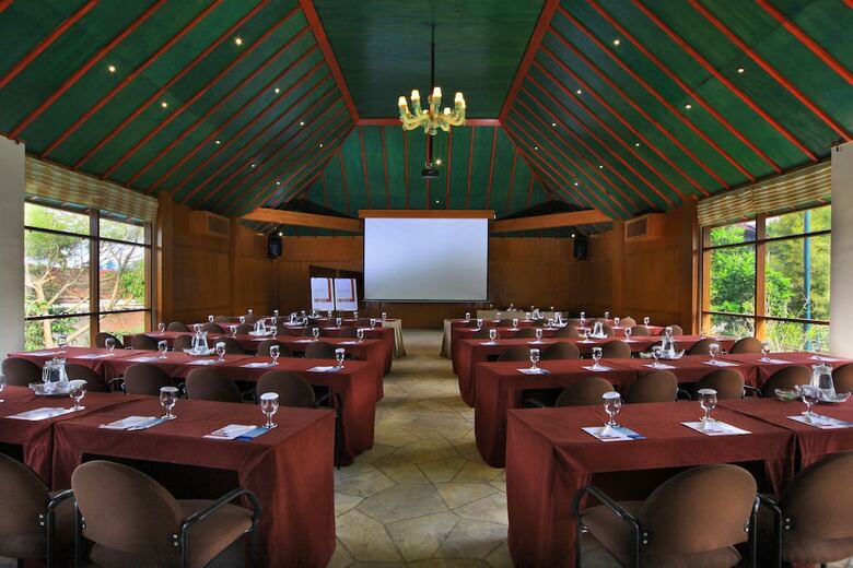 Hotel Novus Giri Resort & Spa