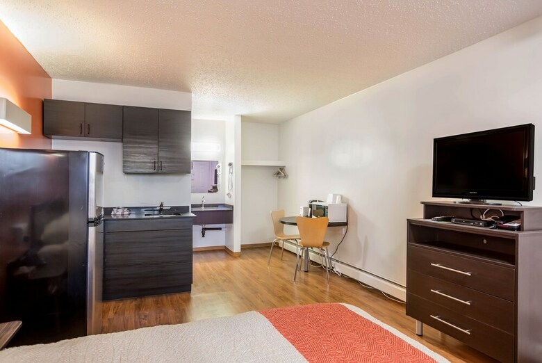 Motel 6 Camrose, Ab