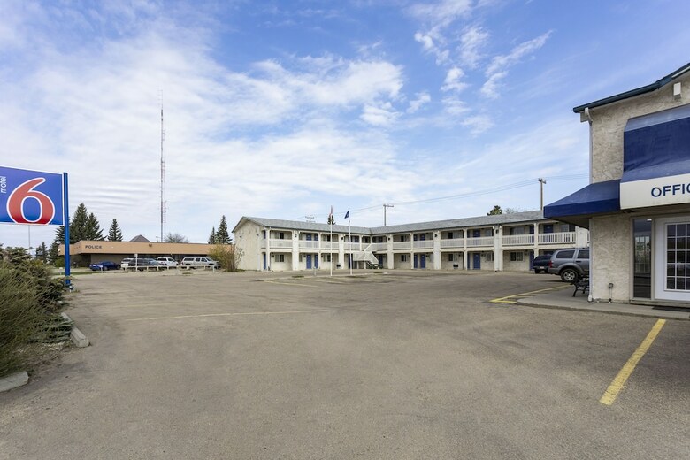 Motel 6 Camrose, Ab