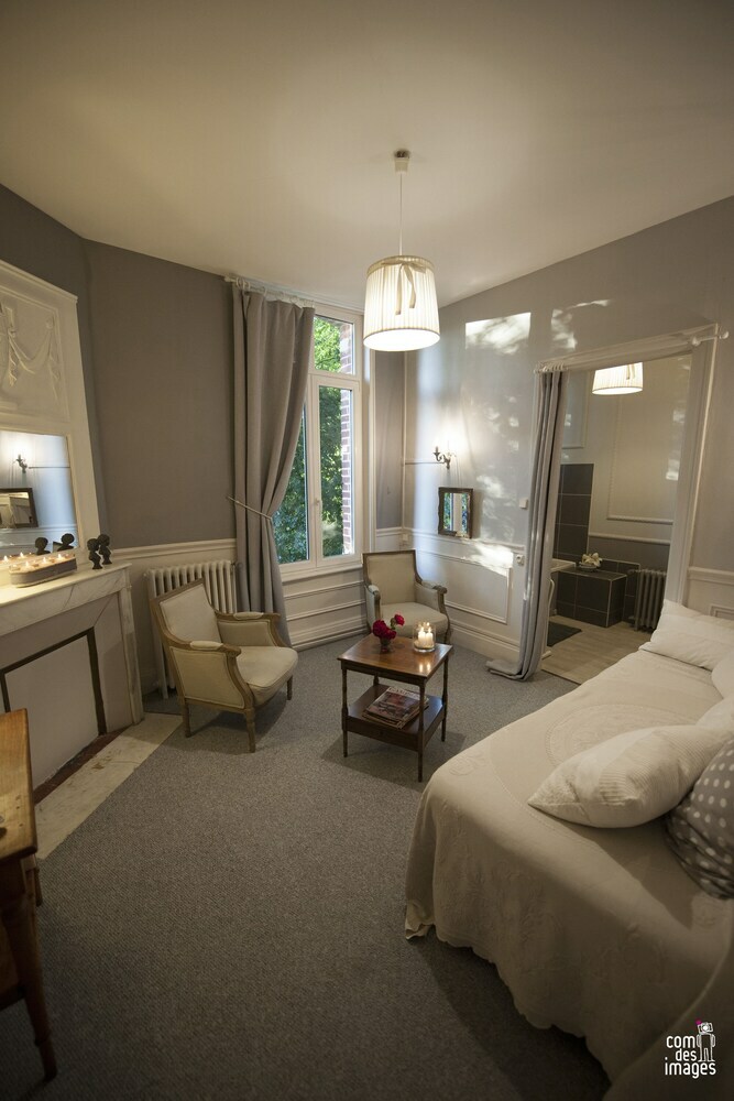 Hotel Le Ch�teau D'omi�court