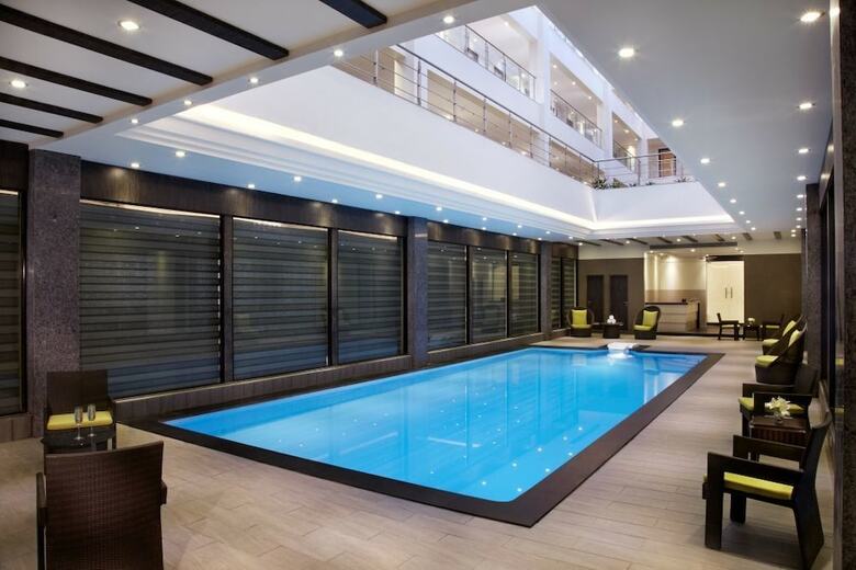 Hotel Suba Grand