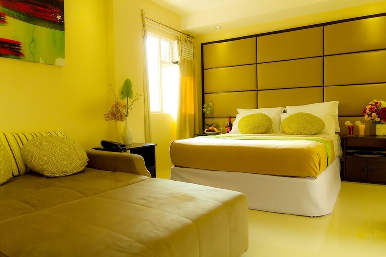 Canberry Hotel