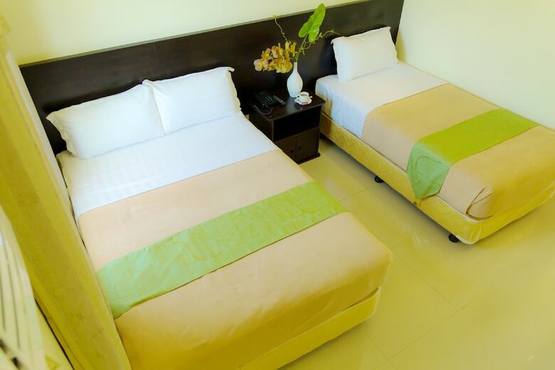 Canberry Hotel