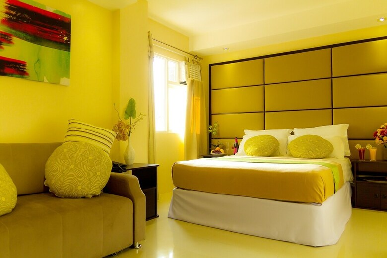 Canberry Hotel