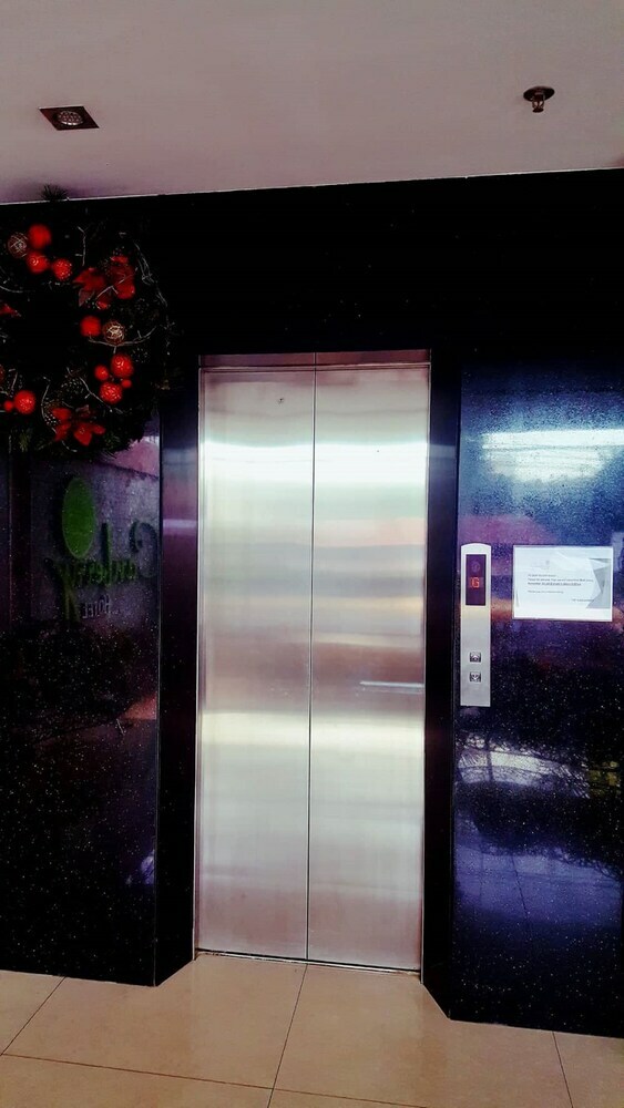 Canberry Hotel