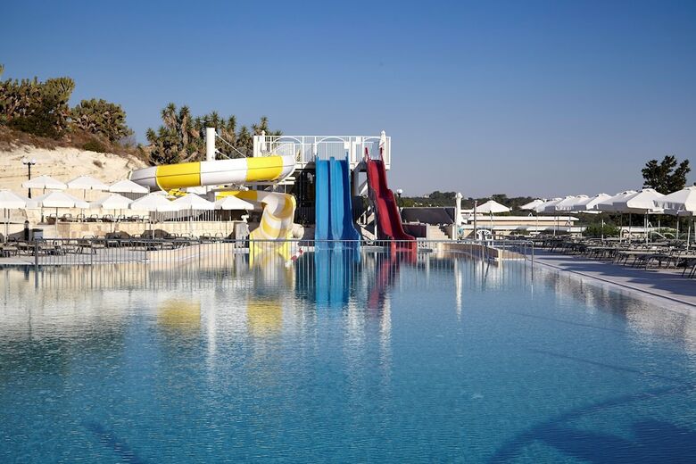 Hotel Louis St Elias Resort & Waterpark
