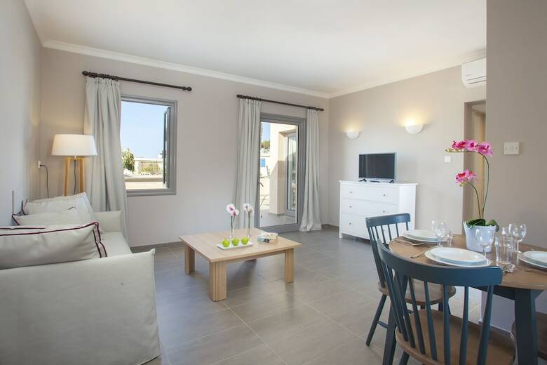 Hotel Louis St Elias Resort & Waterpark