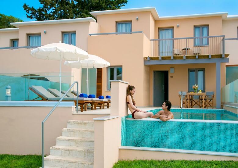 Hotel Louis St Elias Resort & Waterpark