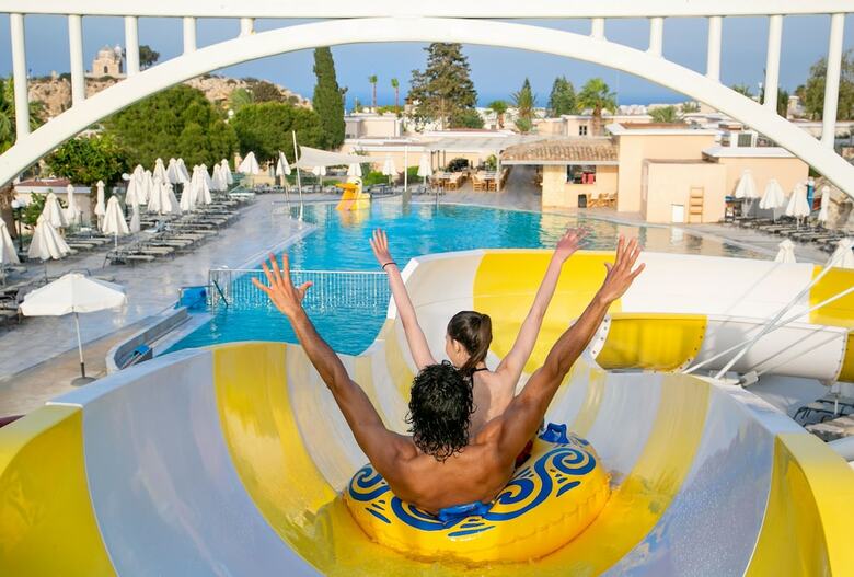 Hotel Louis St Elias Resort & Waterpark