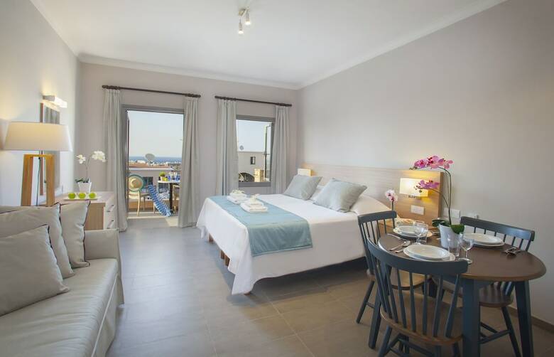 Hotel Louis St Elias Resort & Waterpark