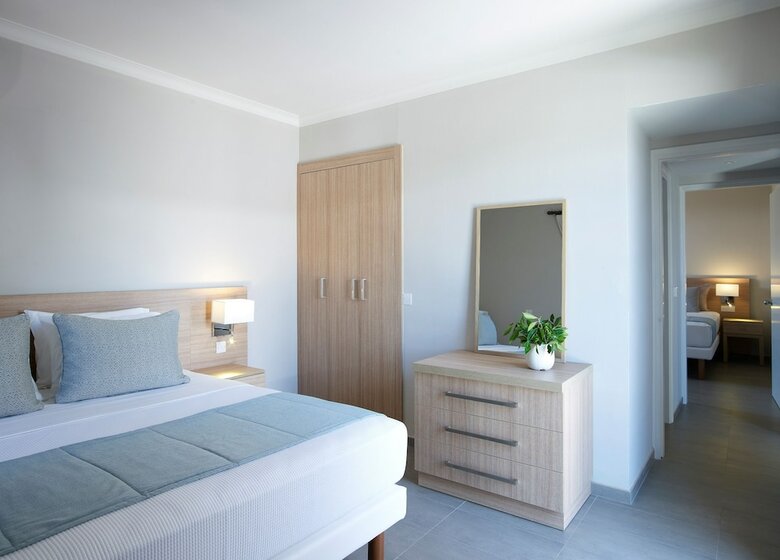 Hotel Louis St Elias Resort & Waterpark